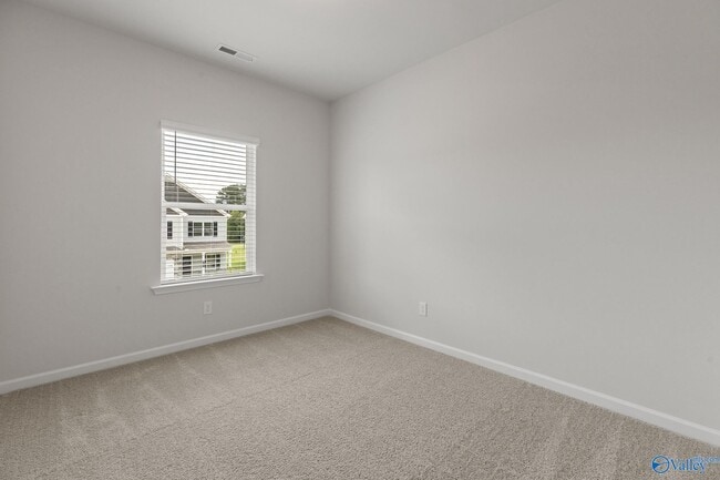 Building Photo - 7202 Fox Gln Cir SE