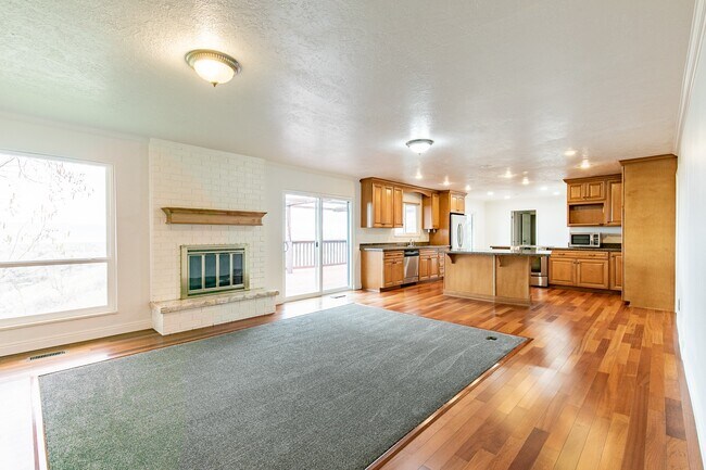 Building Photo - 3983 N Quail Ridge Dr