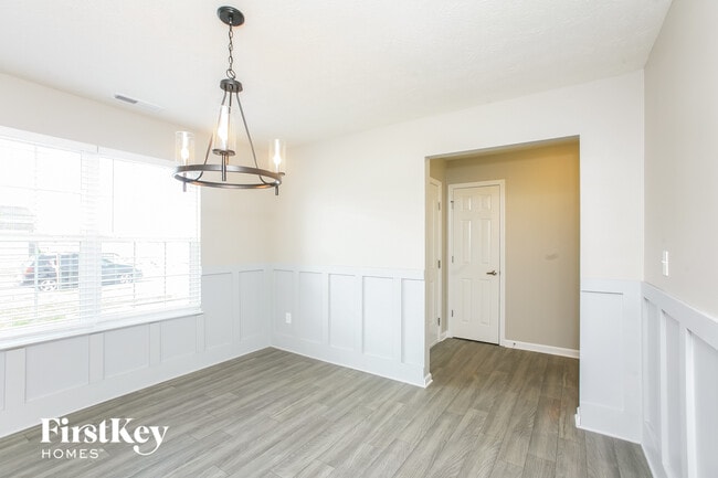 Building Photo - 5846 Wintersweet Ln