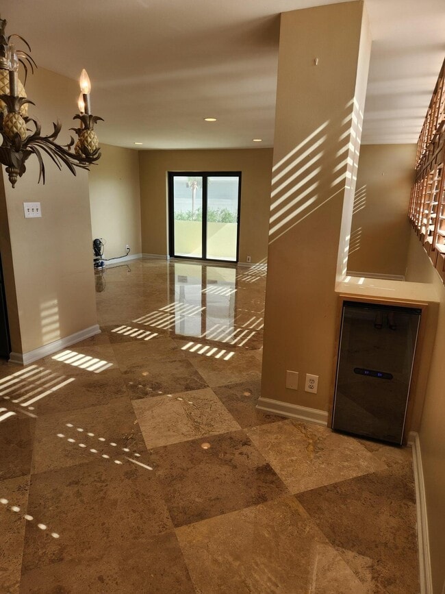 Building Photo - 1501 S Flagler Dr