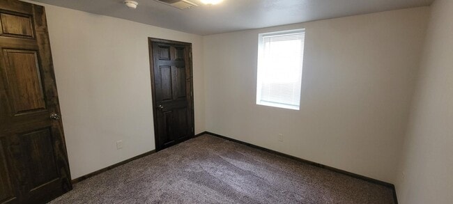 Building Photo - 24 S Pine St