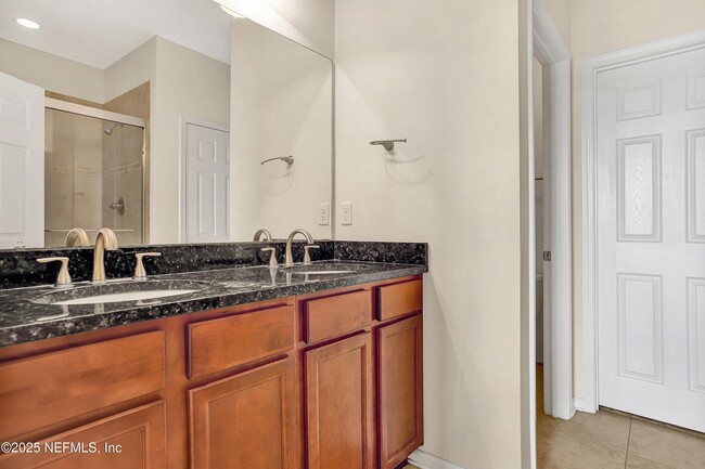 Building Photo - 16226 Magnolia Grove Way
