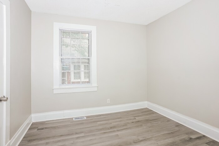 Building Photo - 2358 Forster St