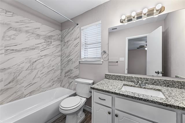 Building Photo - 221 Asbury Dr