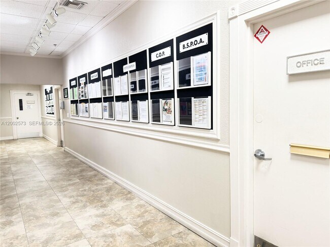 Building Photo - 10143 Mangrove Dr