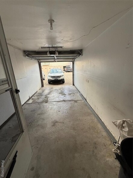 Building Photo - 15817 Charleston Dr