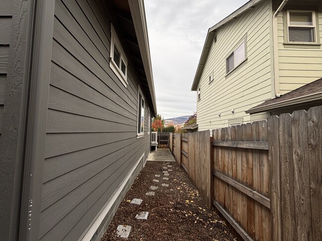 Building Photo - 2537 Eagle Creek Ln