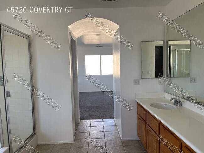 Building Photo - 45720 Coventry Ct.