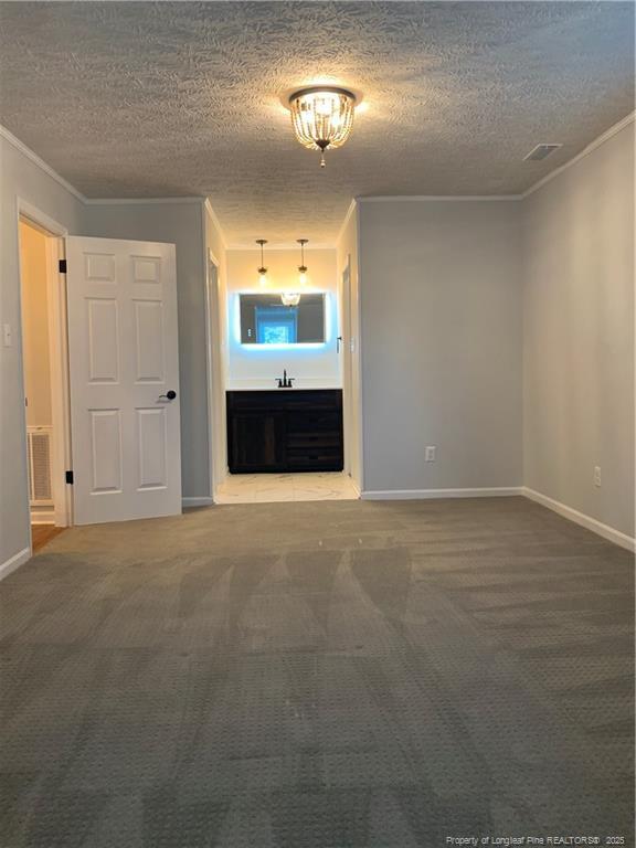 Building Photo - 5800 Lagu Pl