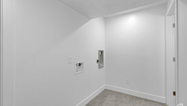 Building Photo - Honeyville 6955 N