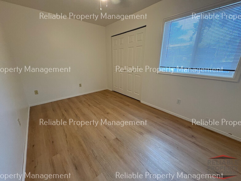 Building Photo - 1799 Ironwood Dr