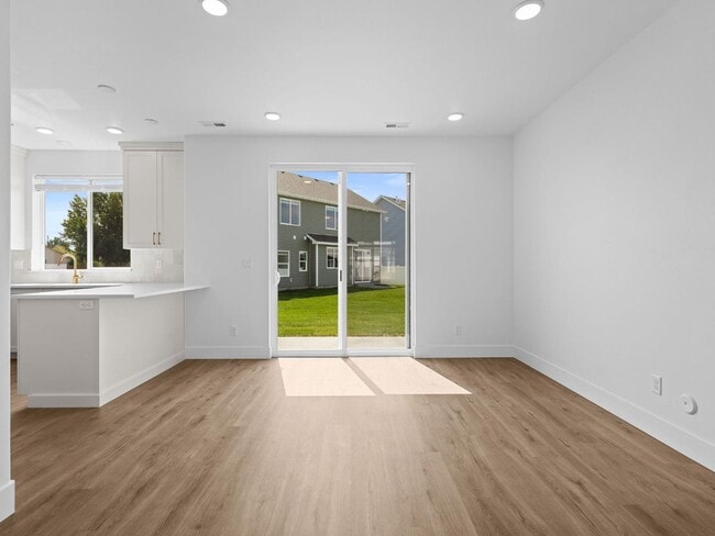 Building Photo - 2986 Sydney Dr