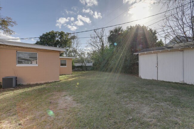 Building Photo - 1704 Edmundshire Rd