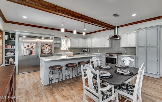 Building Photo - 1998 MS-16