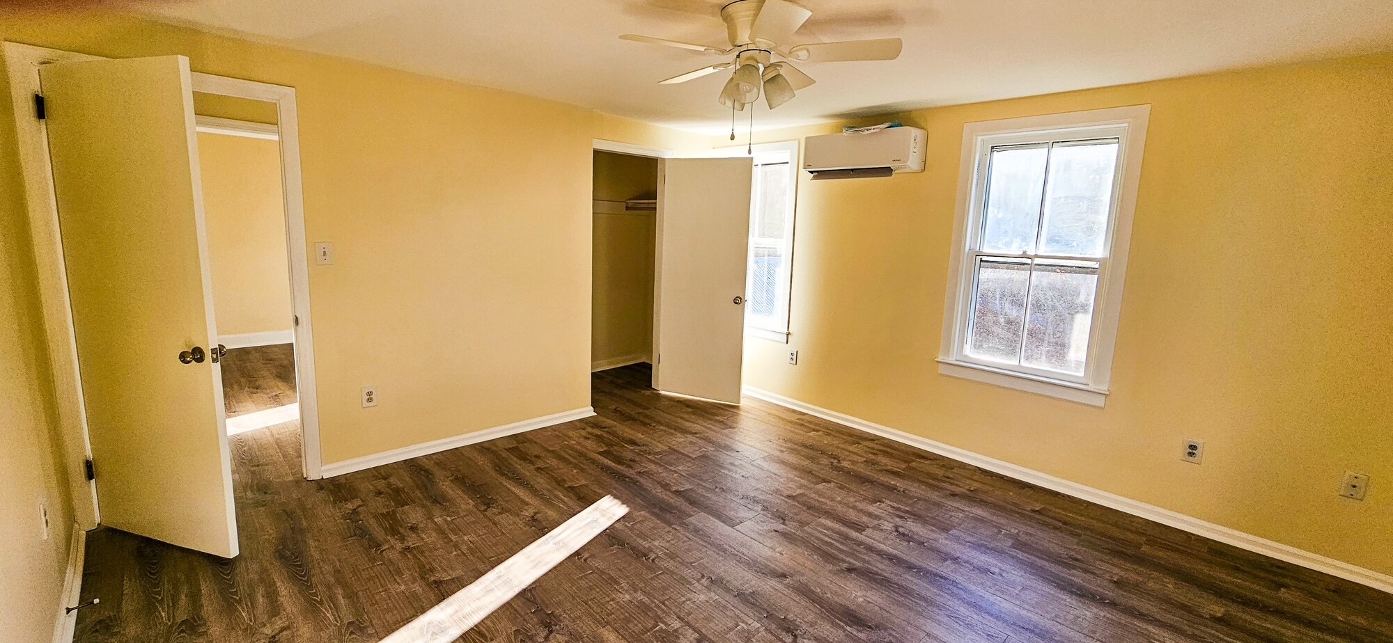 Building Photo - 116 Musconetcong River Rd