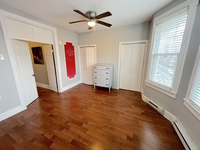 Building Photo - 47 Liberty Ave