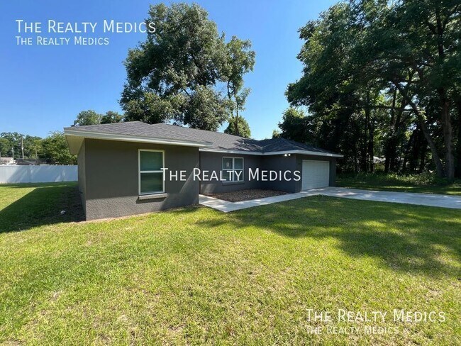 Building Photo - 7593 SW 82nd St