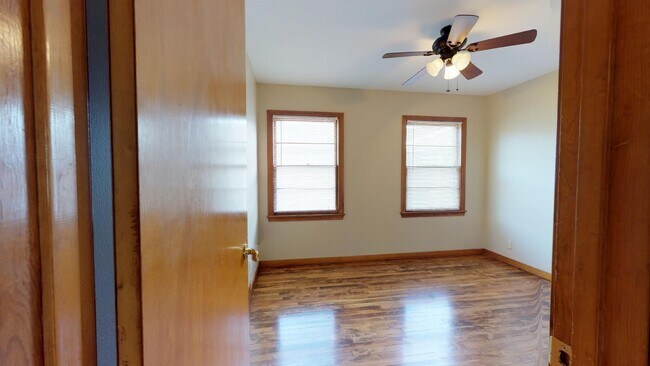 Building Photo - 3 Bedroom, 3 Bathroom House