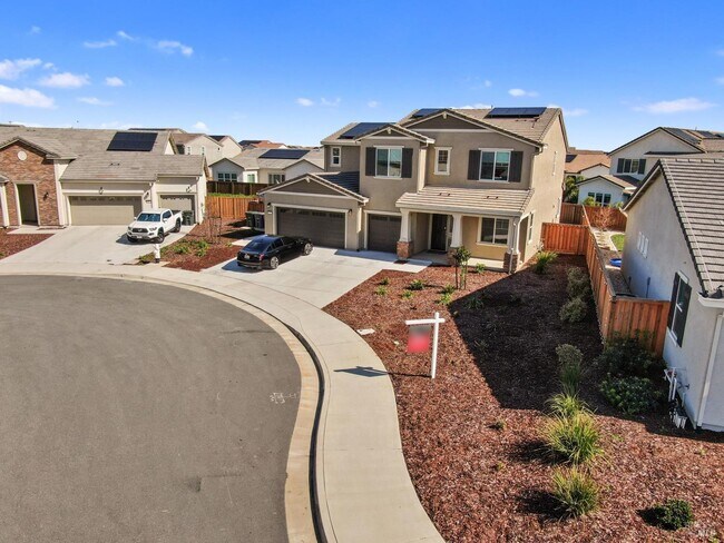 Building Photo - 1245 Pacific Pl