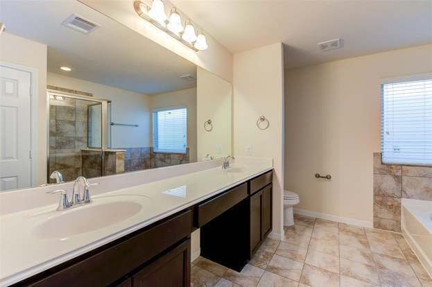 Building Photo - 8023 Villa Lago Ln