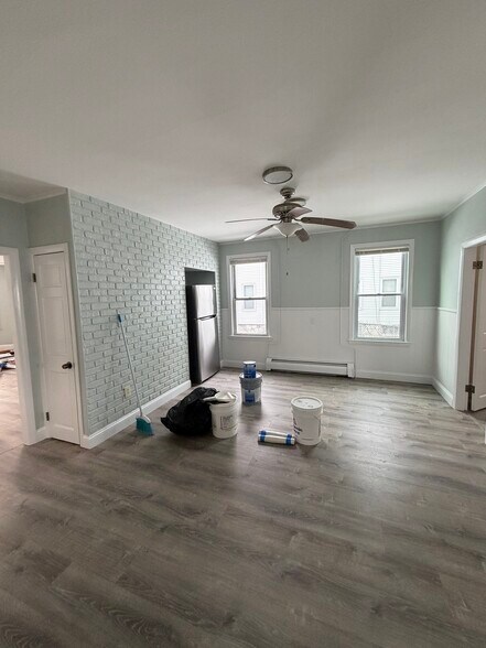 Building Photo - 155 Pilgrim Ave