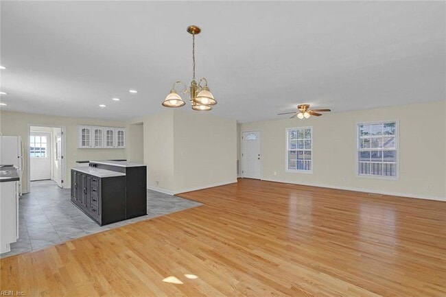 Building Photo - 9469 Glass Rd