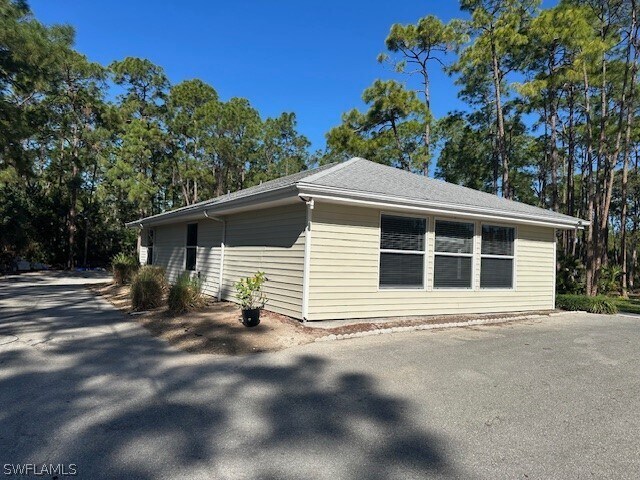 Building Photo - 25168 Pinson Dr