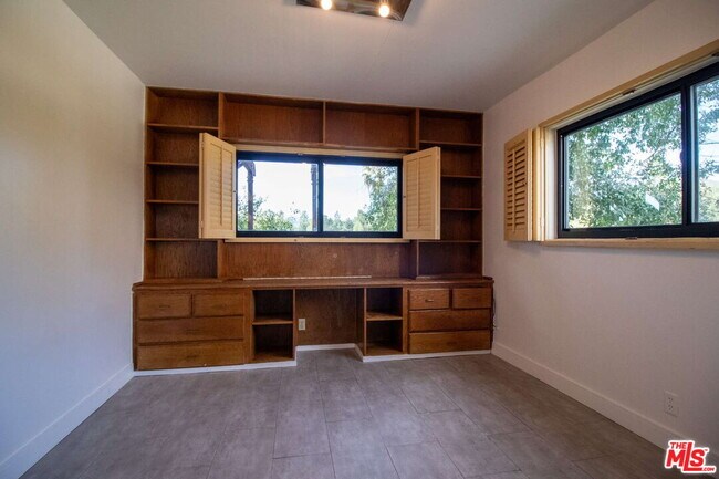 Building Photo - 11619 Lerdo Ave