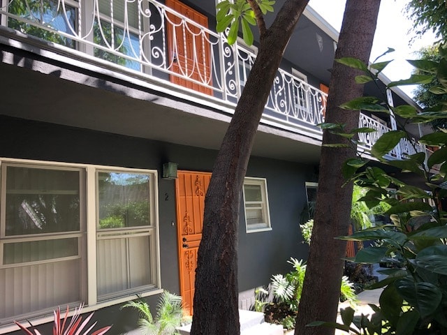 Courtyard side of the building - 1334 E 1st St