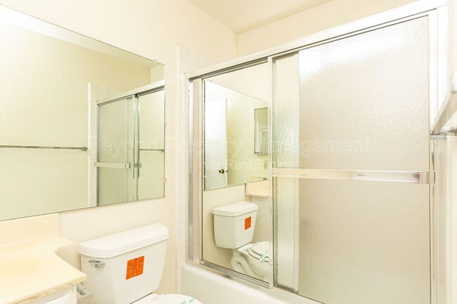 Building Photo - 8740 Flanders Dr