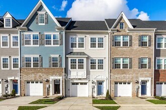 Building Photo - 2273 Marcy Dr