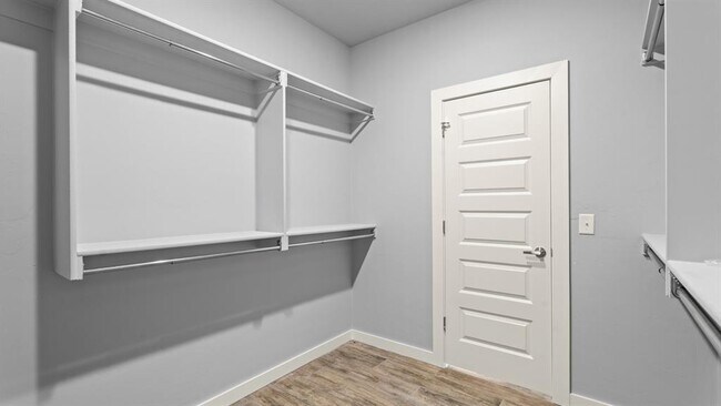 Building Photo - 12624 E Hefner Rd