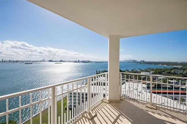 Building Photo - 4000 Towerside Terrace