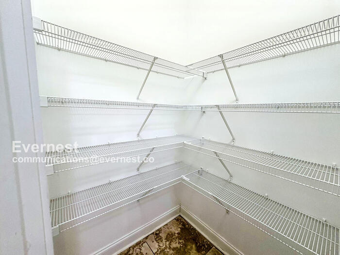 Building Photo - 5808 Colony Ln