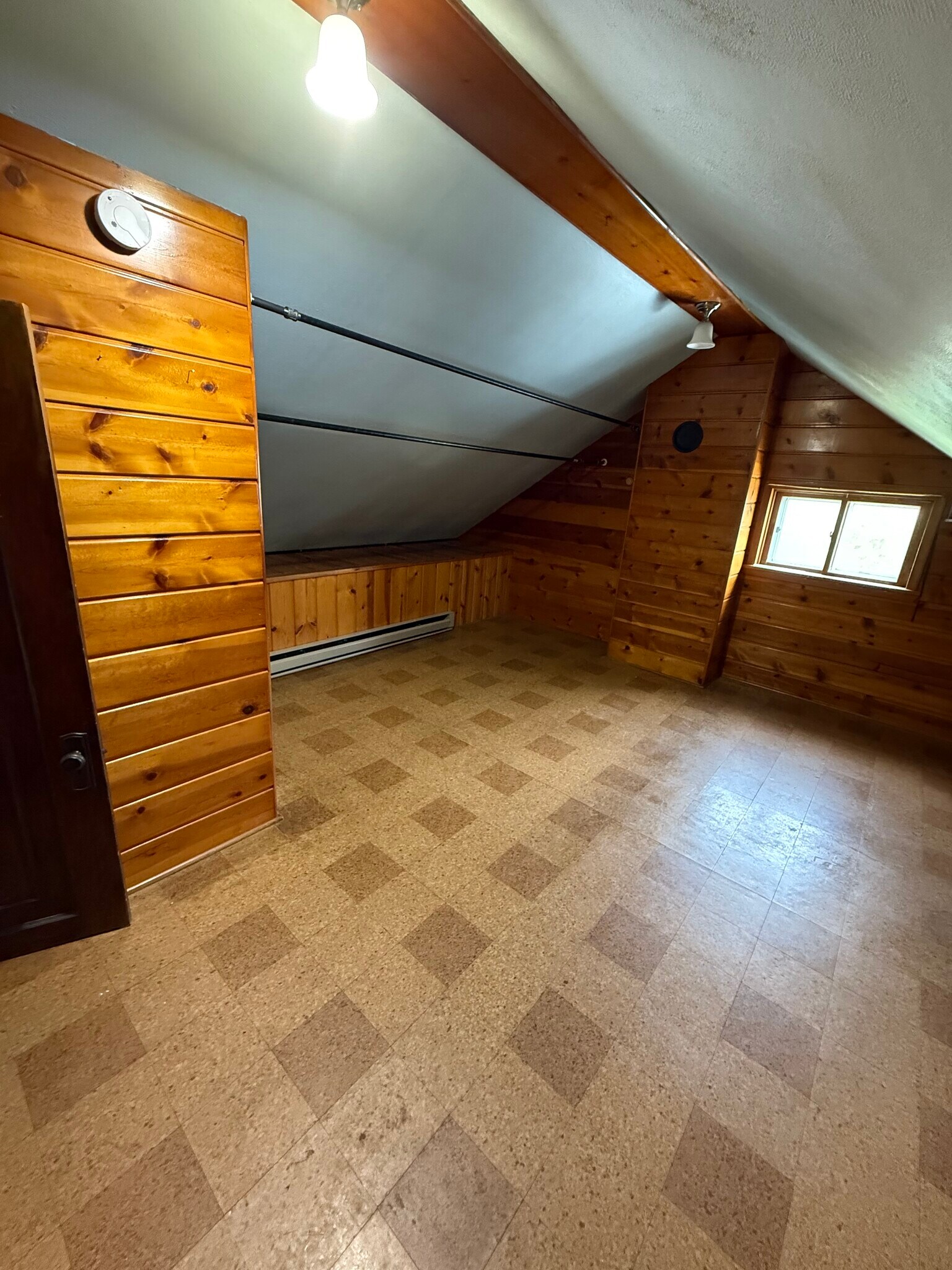 Bedroom 1 - 406 W 14th Ave