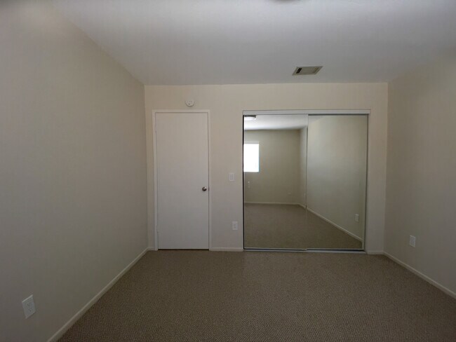 Building Photo - 2074 Caraway St