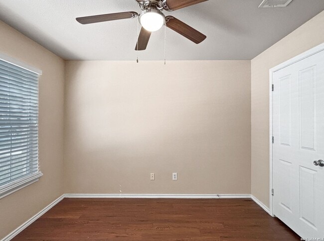Building Photo - Elegant 3-bedroom, 2-bath single-story home located near FT Sam and Randolph AFB!