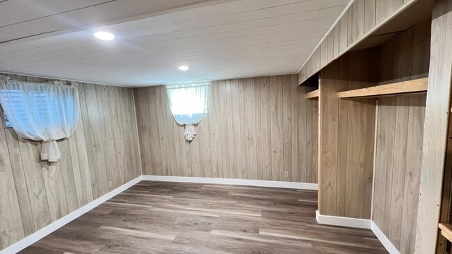 Building Photo - 1597 Navajo Dr
