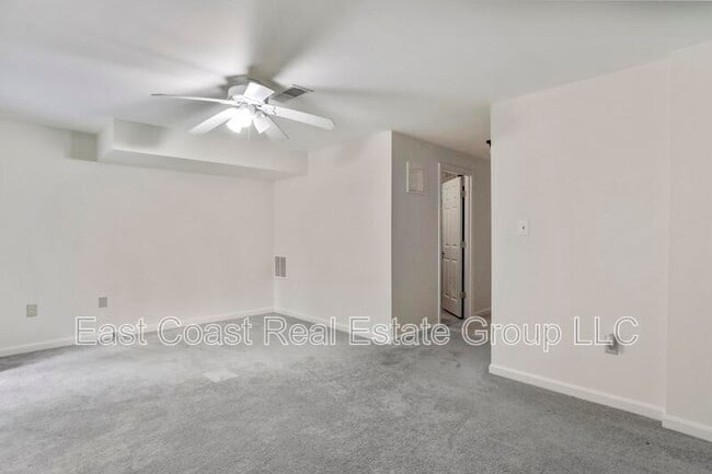 Building Photo - 9114 Ridgefield Ln