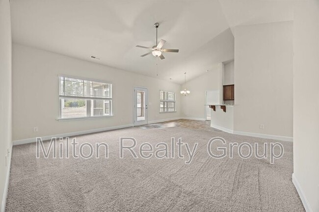 Building Photo - 178 Woodwater Cir