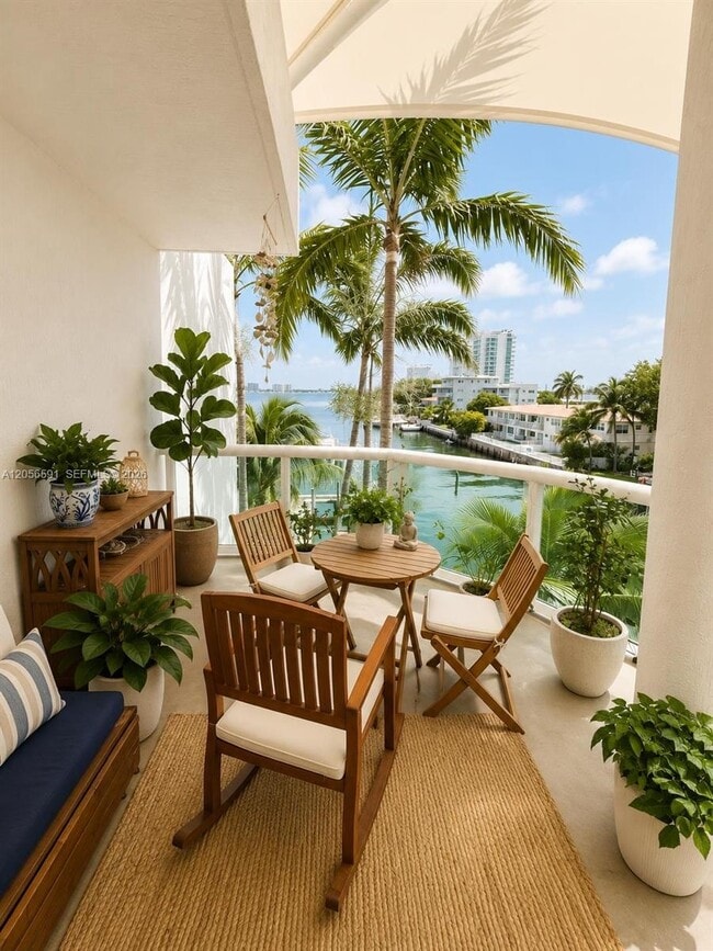 Building Photo - 7918 Harbor Island Dr