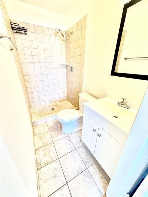 Building Photo - 684 E Lee Pl