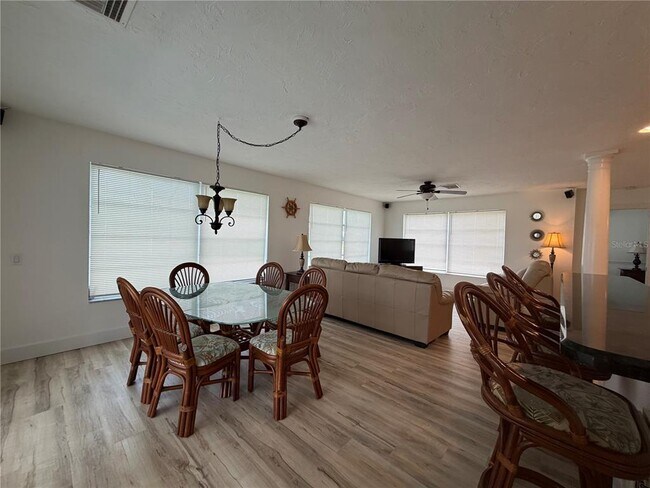 Building Photo - 732 Santa Margerita Ln