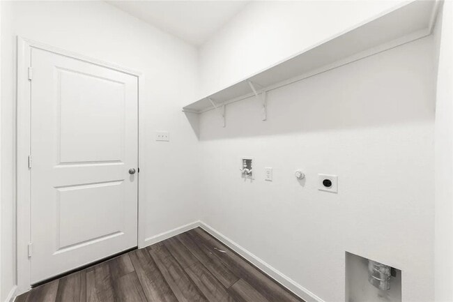 Building Photo - 1828 Sandlin Dr