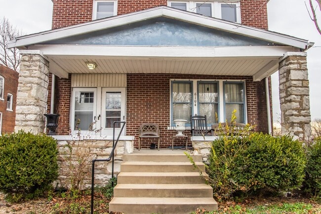 Loft like living in Carondelet. Ask about... - Loft like living in Carondelet.  Ask about...