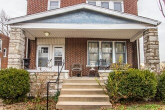 Building Photo - Loft like living in Carondelet. Ask about...