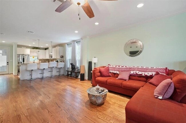 Building Photo - 1420 E 31st St