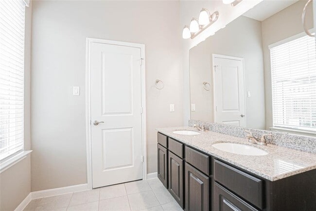 Building Photo - 4510 Dorado Dr