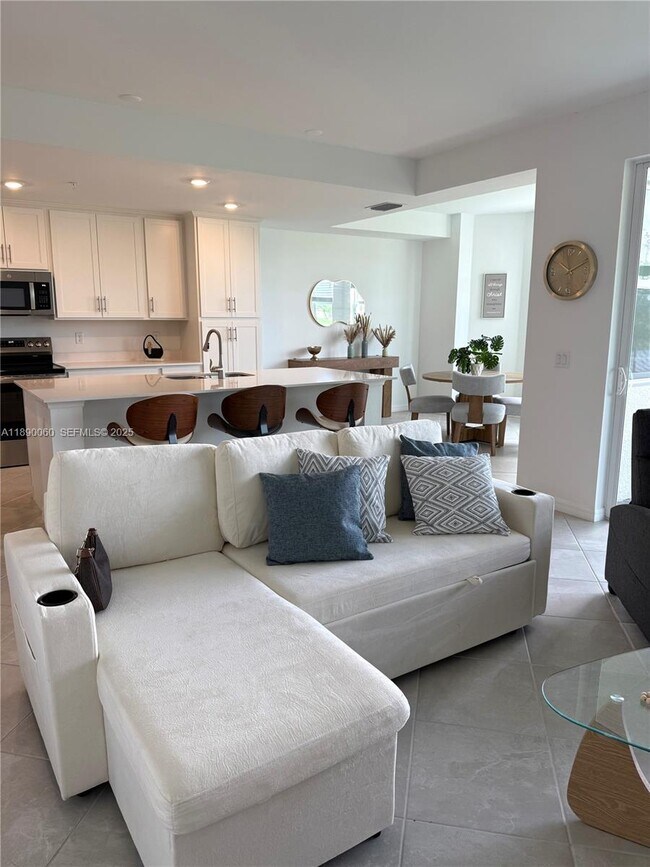 Building Photo - 5555 Double Eager Cir