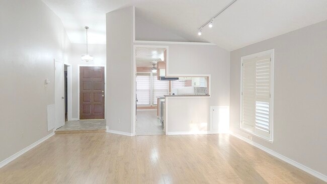 Building Photo - 11827 Acadian Dr